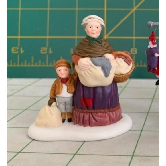 Heritage Village Collection "Portobello Road Peddlers" Set of 3 Department 56 - Picture 9 of 11